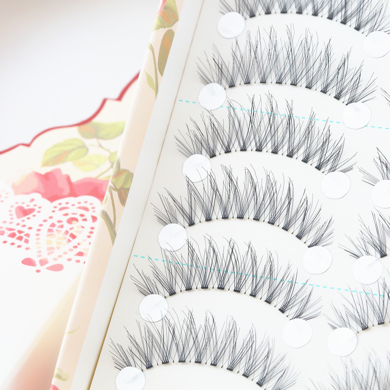 菠萝妹高温丝假睫毛交叉款10对装