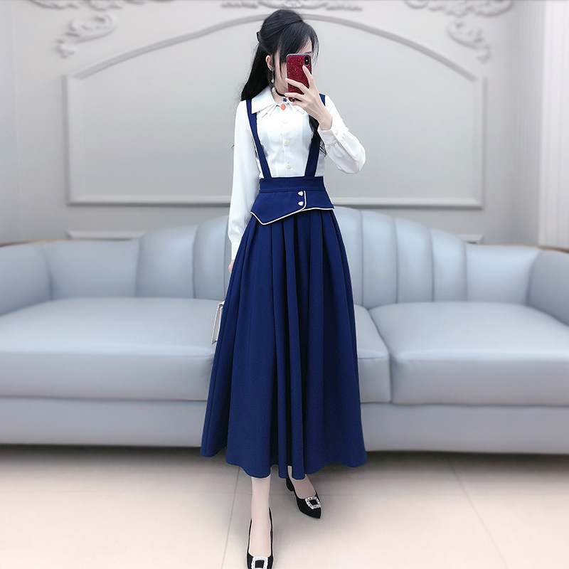 七七之缘深蓝色背带裙春秋新款女装百搭显瘦心钻半身裙半长裙