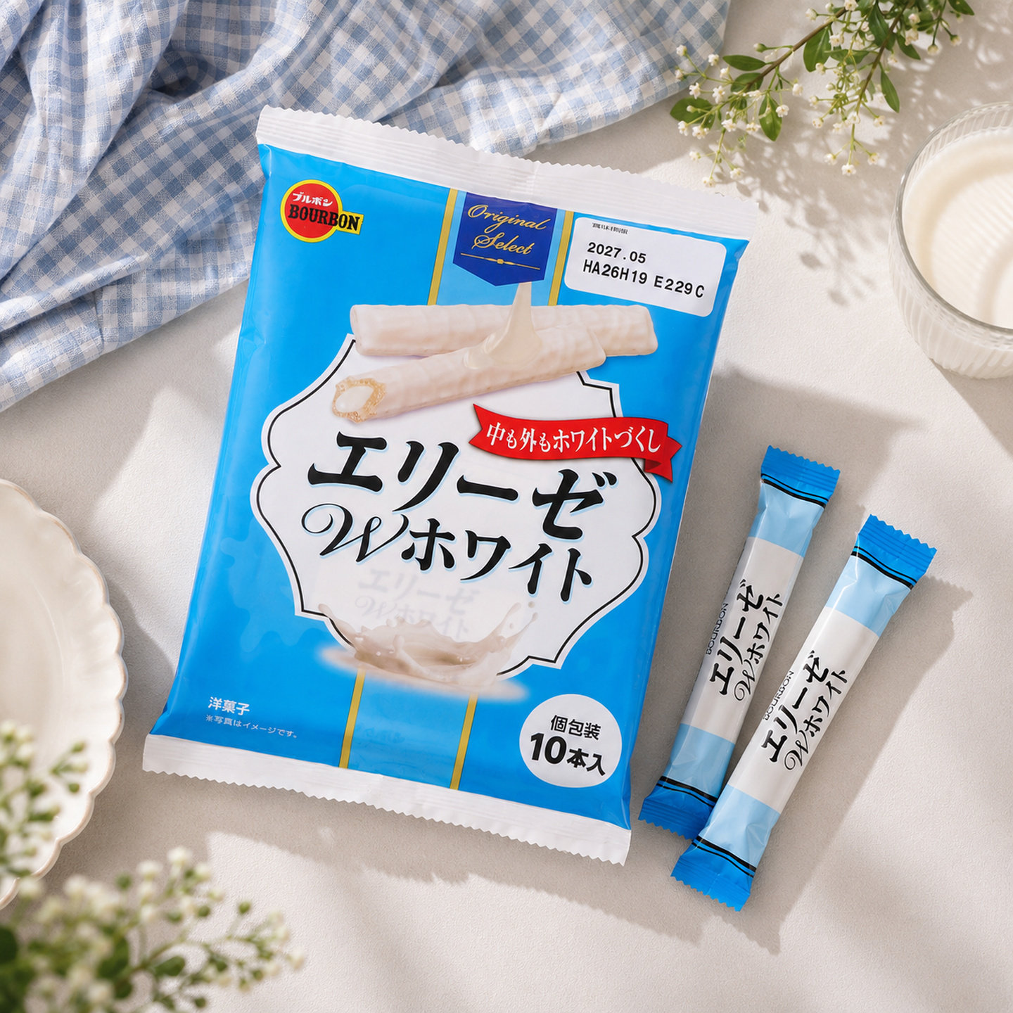日本进口布尔本波路梦牛奶味夹心威化饼干棒独立包装休闲食品64g