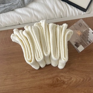 秋冬款纯白加厚女童袜子中筒冬季保暖加绒睡眠地板可爱毛绒绒袜子