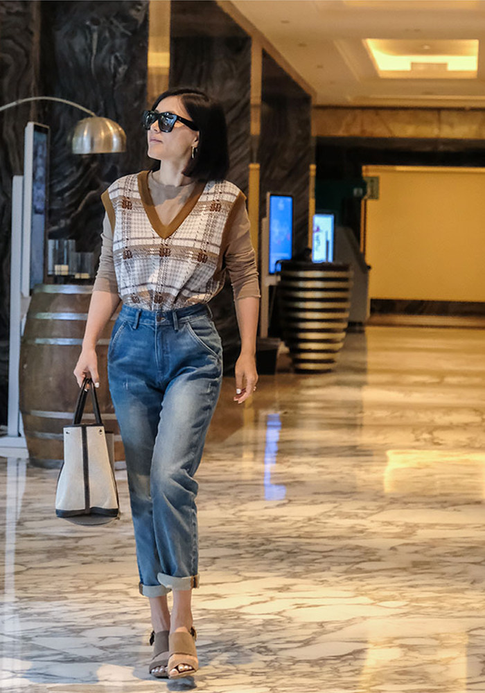 汤汤2004 衣橱bi备 新款裤脚翻边显瘦遮肉直筒牛仔裤女