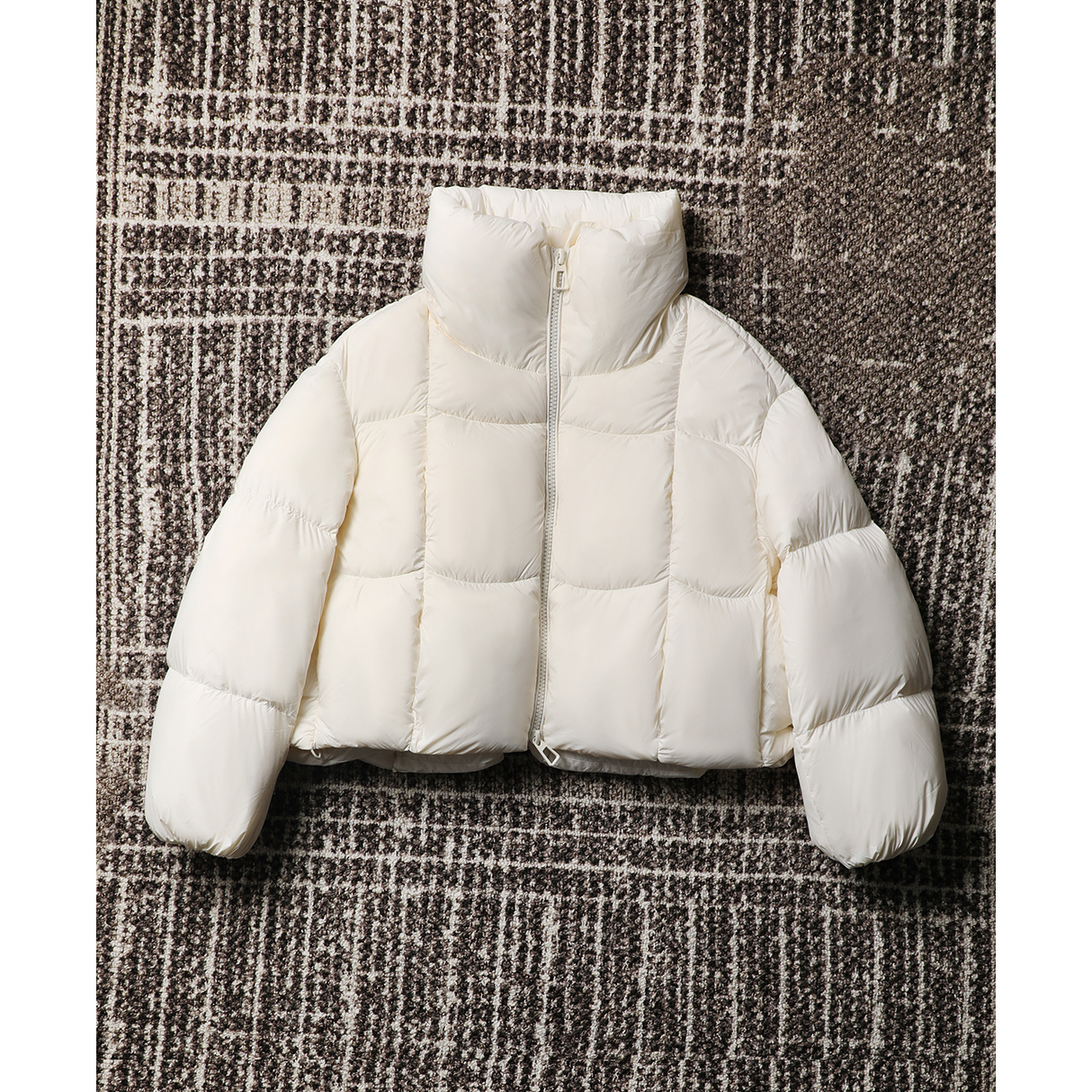 TANGTOWN 高时髦度且实用耐穿冬日单品 95白鸭绒立领廓形羽绒服