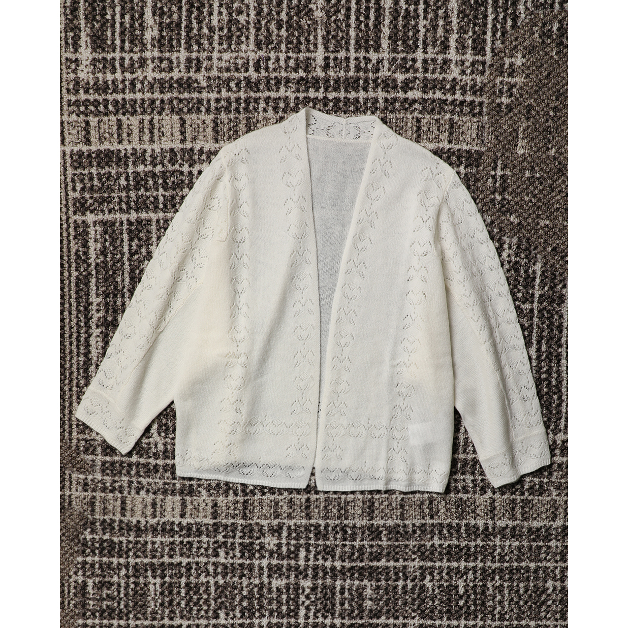 TANG TOWN 时髦早秋~镂空肌理感 蓬松柔软 100山羊绒针织开衫