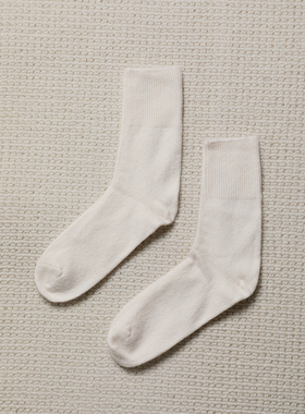TANG TOWN吸湿保暖中筒袜子女百搭简约2025年新款 DZAF033