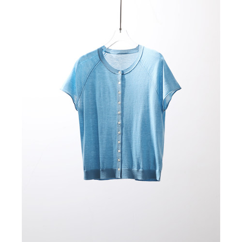 TANG TOWN演绎自由呼吸奢感针织美学 羊毛混纺圆领小飞袖针织开衫