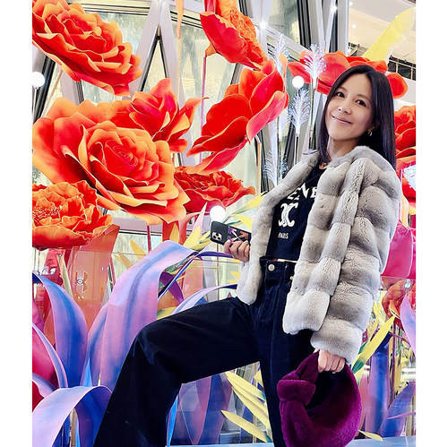 汤汤2004进口安哥拉獭兔皮毛一体外套女秋冬双色皮草