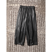 TOWN 一条搭出萬种摩登型格 植鞣羊皮 TANG 轻解构松紧腰阔腿皮裤