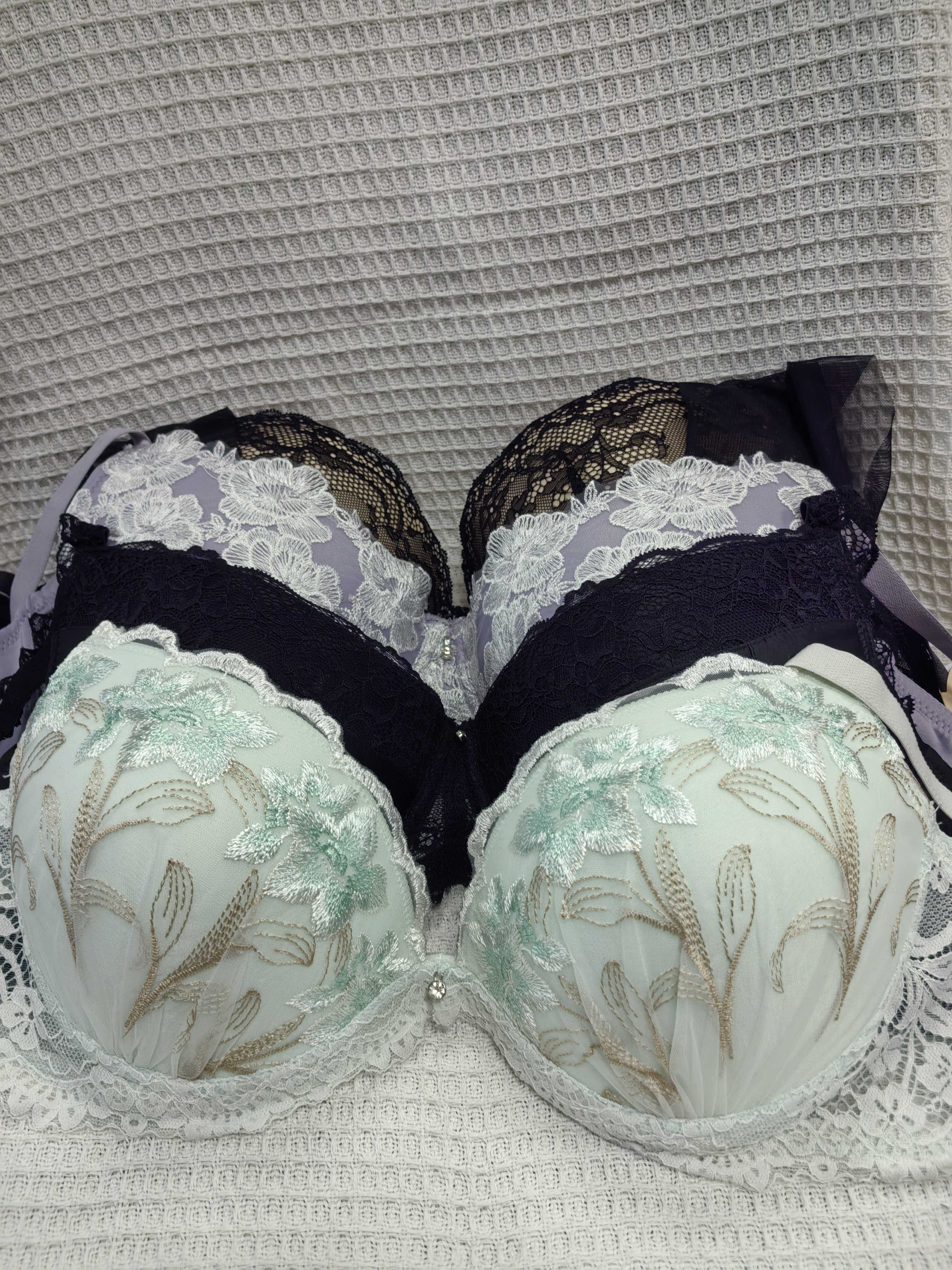 大码42/95E日韩内衣文胸钢圈聚拢刺绣蕾丝多扣无插垫杂款