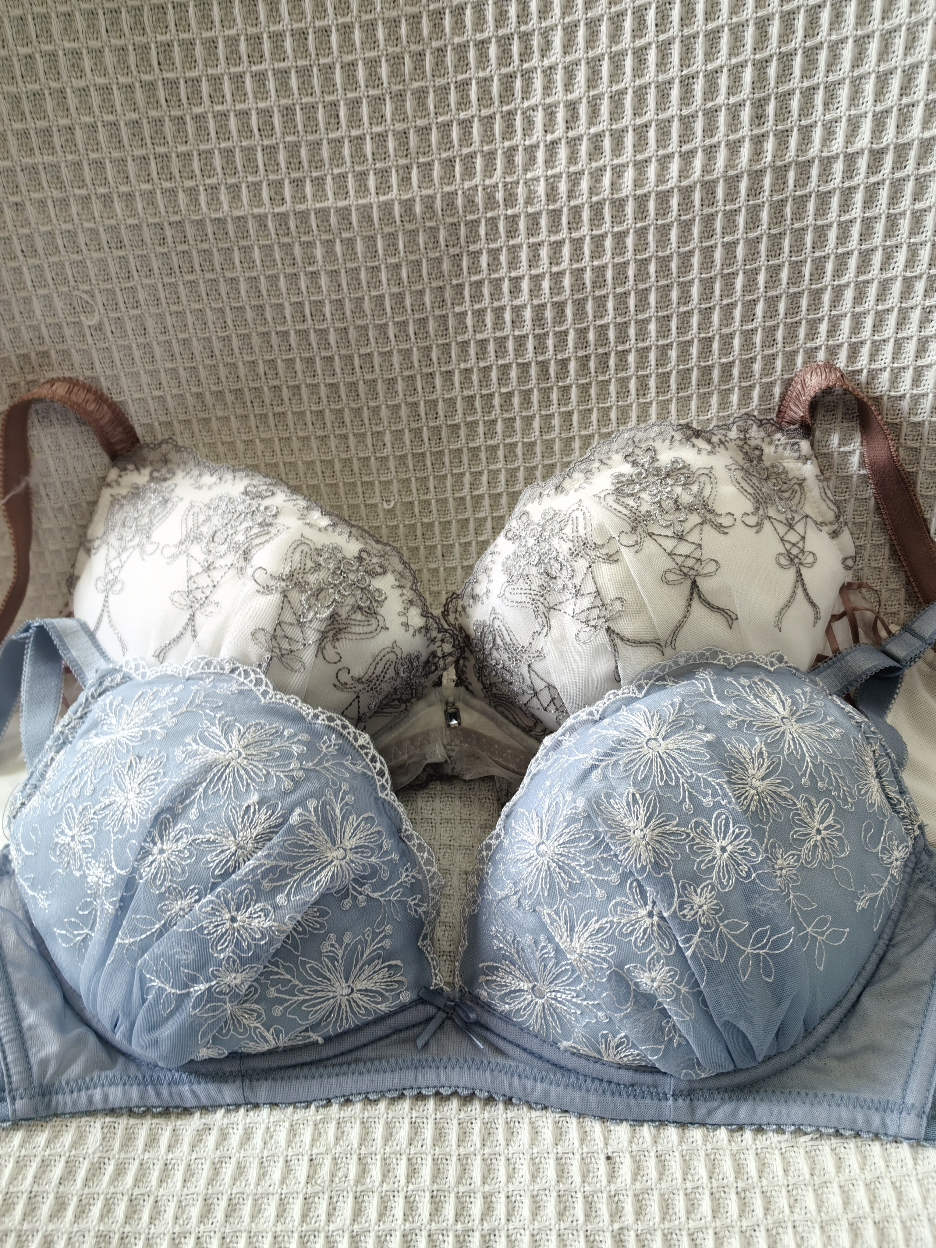 大码34/75F日韩内衣文胸有无钢圈聚拢刺绣蕾丝多扣无插垫杂款