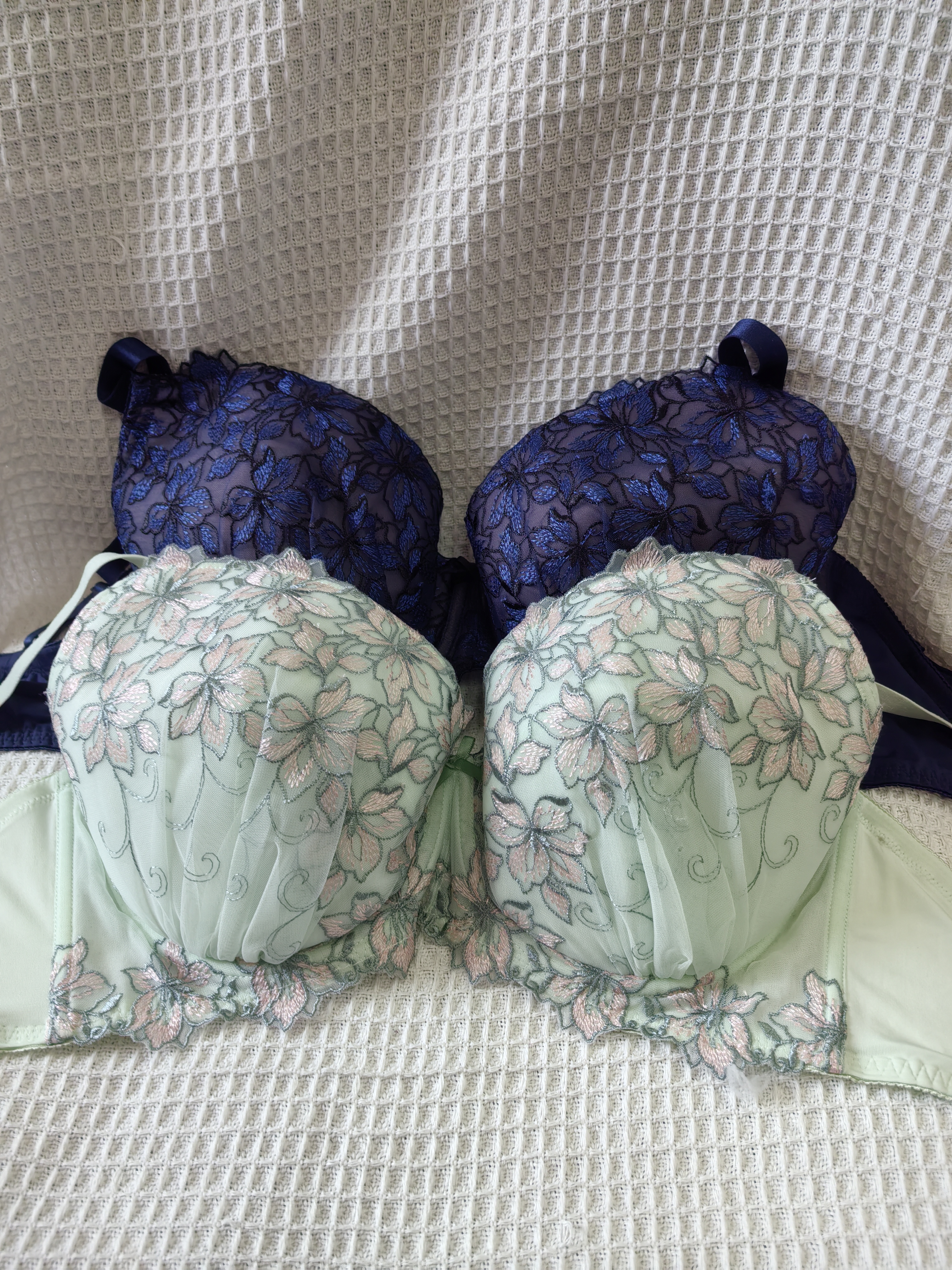 大码40/90G日韩内衣文胸有无钢圈聚拢刺绣蕾丝多扣无插垫杂款