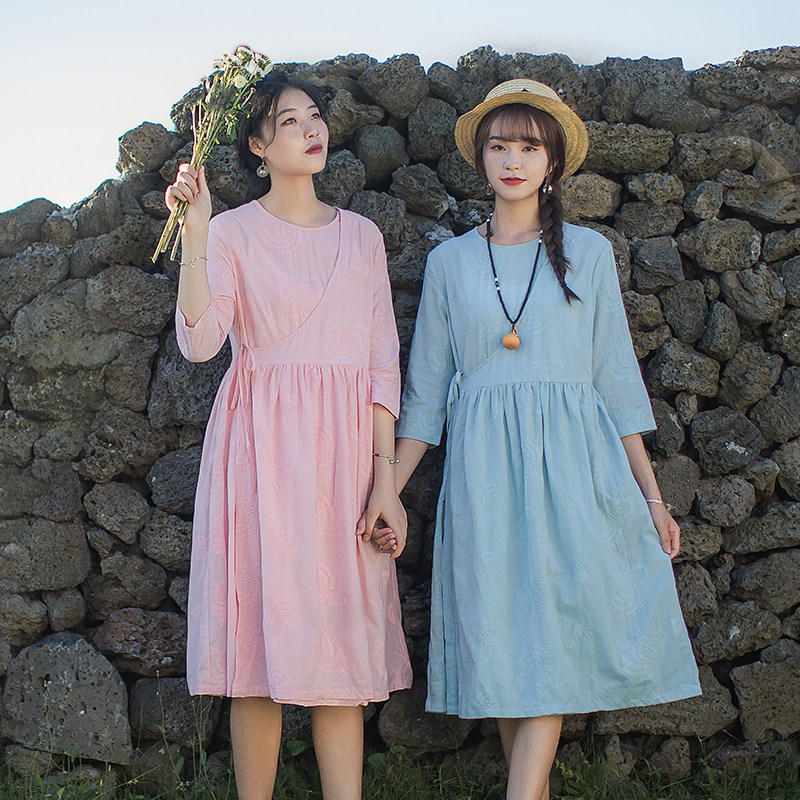 远镇春秋季新款文艺复古系带连衣裙刺绣纯棉修身七分袖中长裙