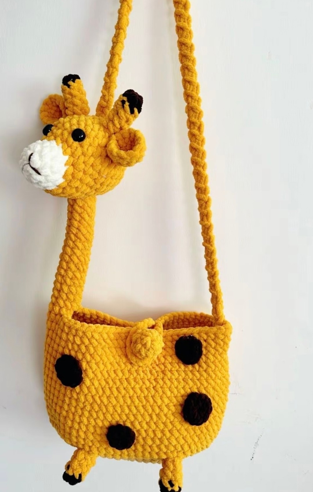 成品手工钩织长颈鹿包包成品可爱女童宝宝小挎包针织毛线公仔包