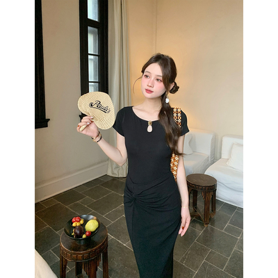 Thecoco 显瘦纽结黑色新中式针织连衣裙女夏水滴镂空褶皱修身长裙