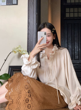 Thecoco 鱼线木耳边法式浪漫白衬衫女秋冬设计感气质上衣 含醋酸