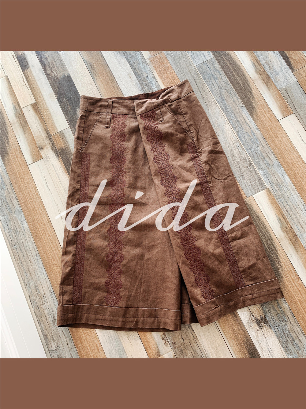 T08 撤GUI 老客入 香港贵牌 设计感不对称阔腿裤 毛呢裤