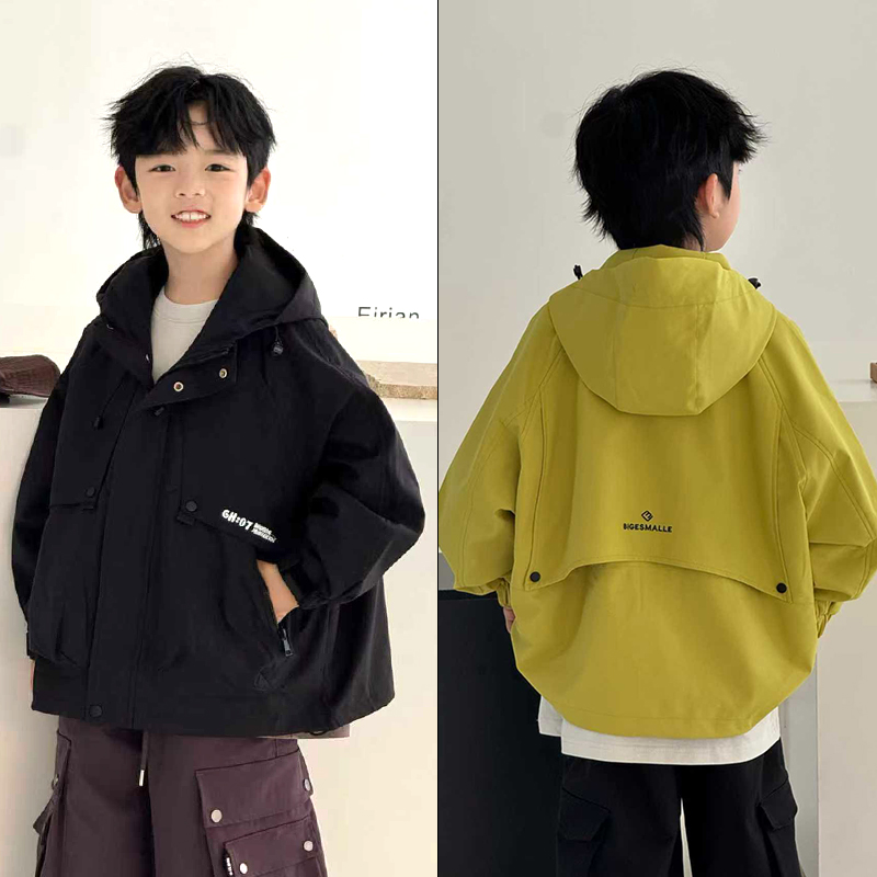大E小e童装户外连帽冲锋衣