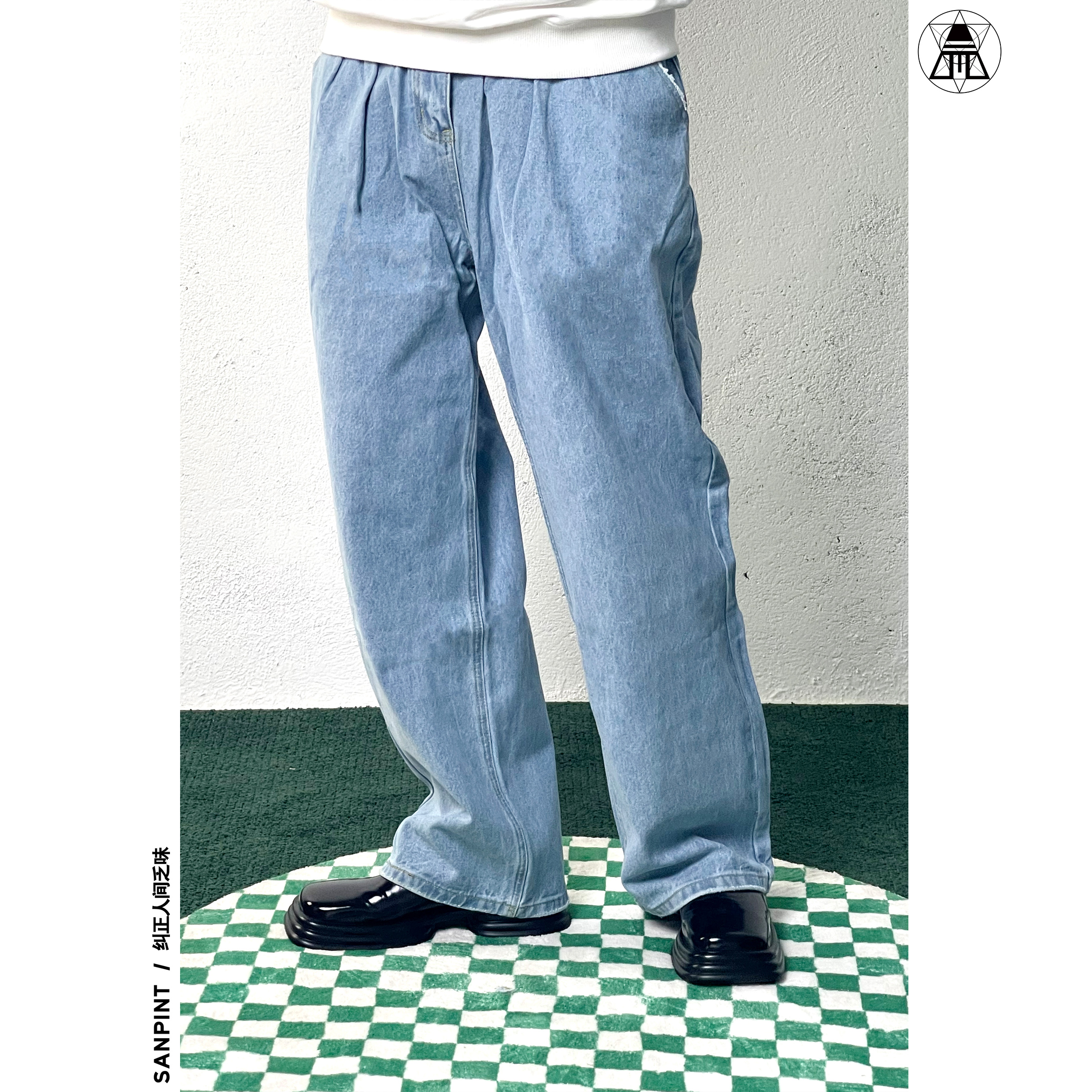 三品洗水复古手磨边牛仔裤