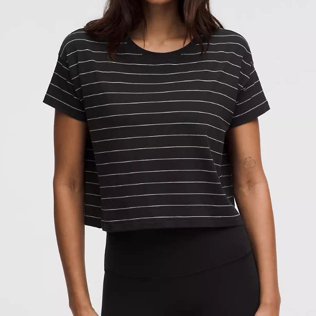 lululemon代购 Cates Tee瑜伽运动透气柔软宽松休闲短袖T恤短款女