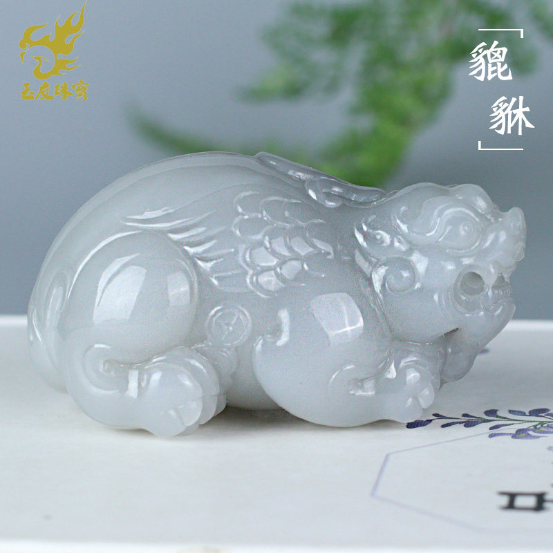 和田玉貔貅手把件男款