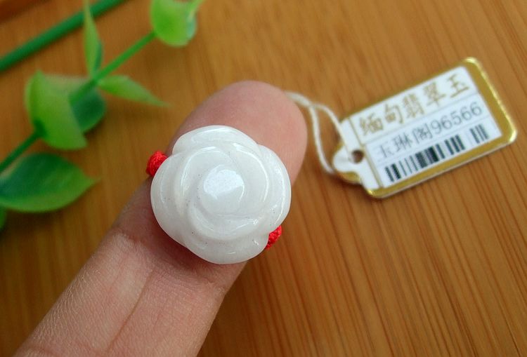 天然a货女款花朵戒指缅甸玉