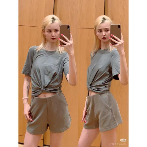 现货 lululemon Ribbed Softstreme HR Short 2