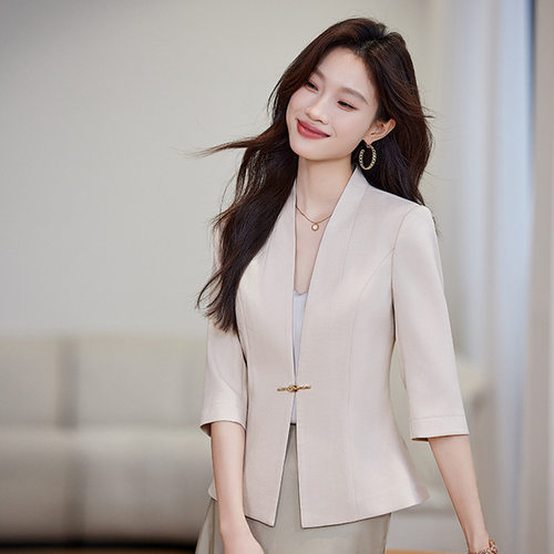2026春设计感七分袖短款西装女
