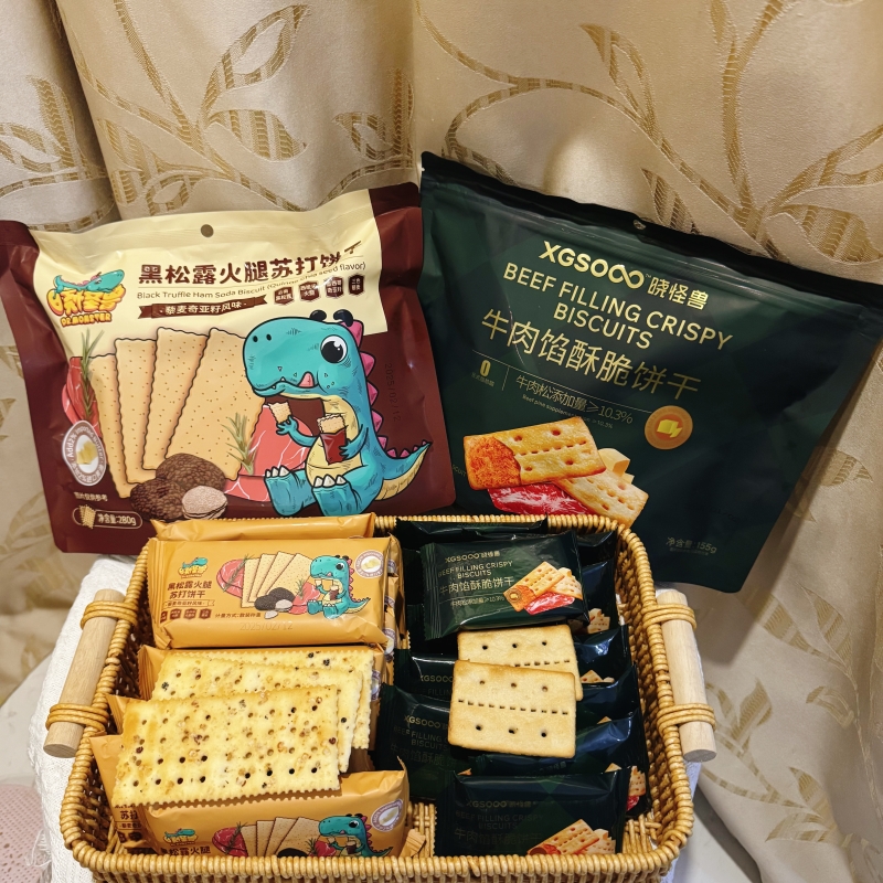 晓怪兽黑松露火腿苏打饼干藜麦奇亚籽风味牛肉馅酥脆饼干袋装零食