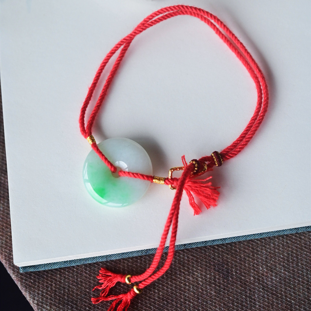 一斤钻戒 天然缅甸A货翡翠平安扣手链 18K金小红绳单戴叠戴都好看