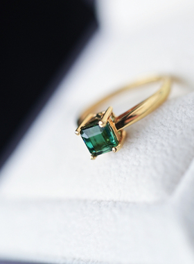 一斤钻戒 天然原矿绿碧玺戒指 晶体剔透 18K金 港码圈口12-13