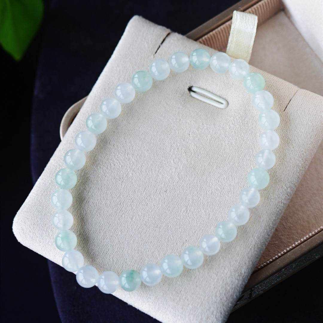 一斤钻戒 天然缅甸A货翡翠手串 冰种白月光翡翠手串