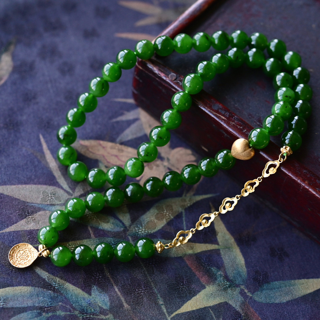 一斤钻戒 天然和田碧玉手链项链 色阳 润 光泽油亮 18K金配饰