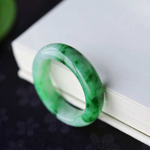 一斤钻戒 天然缅甸A货翡翠戒指吊坠 冰底飘辣阳绿色戒指 圈号20