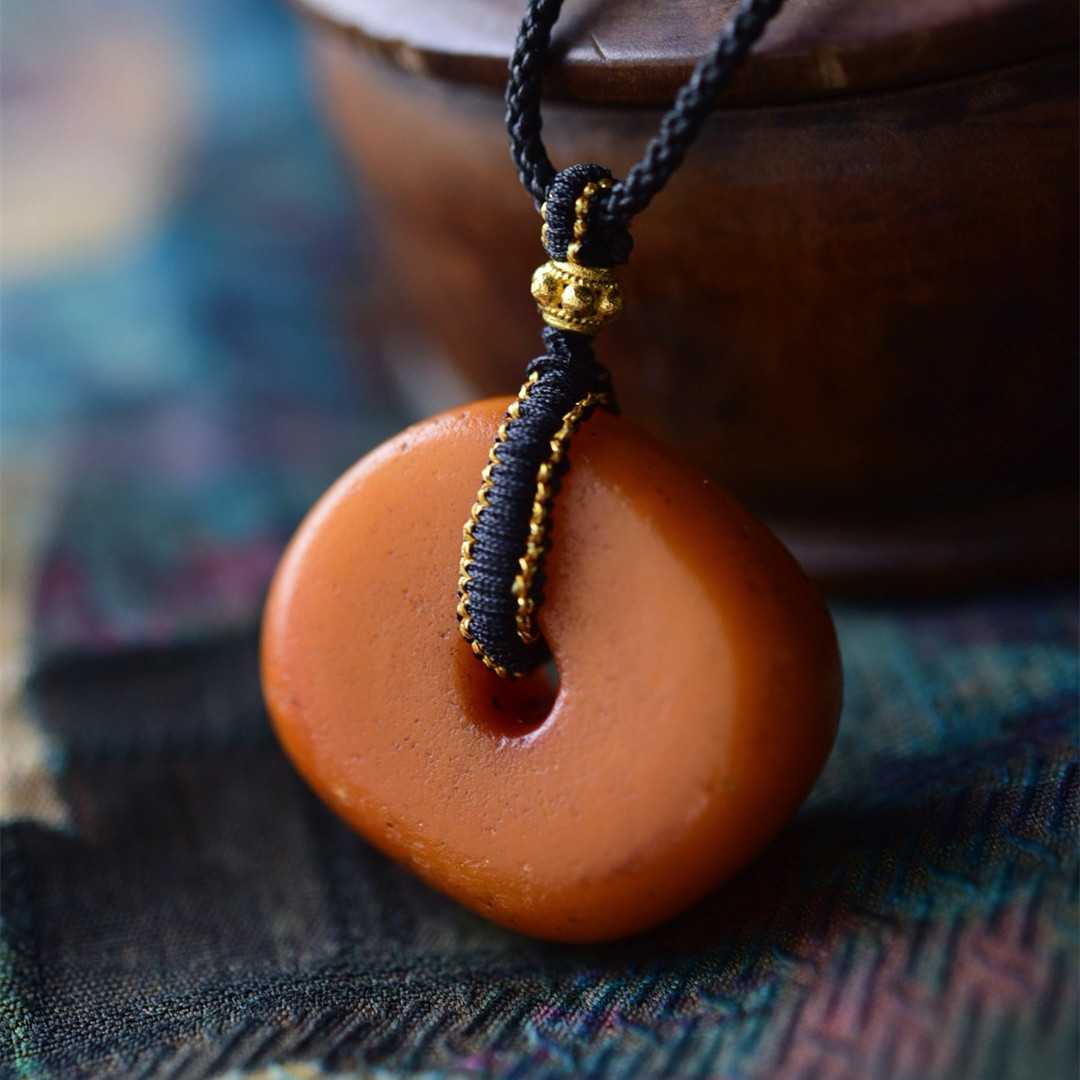 一斤钻戒 收藏级西藏古董老蜜蜡 蜡饼子吊坠项链 18k 24k金南红