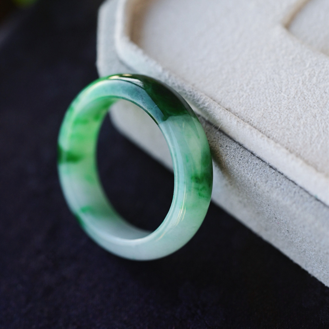 一斤钻戒天然缅甸A货翡翠戒指吊坠冰底飘辣阳绿翡翠戒指圈号17-18