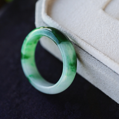 一斤钻戒天然缅甸A货翡翠戒指吊坠冰底飘辣阳绿翡翠戒指圈号17-18