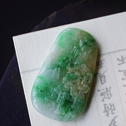 一斤钻戒 天然缅甸A货翡翠吊坠 黄加绿翡翠山水牌 大尺寸厚装