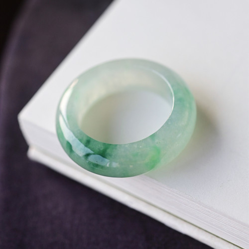 一斤钻戒 天然缅甸A货翡翠戒指 吊坠 冰底飘花翡翠戒指 圈号14