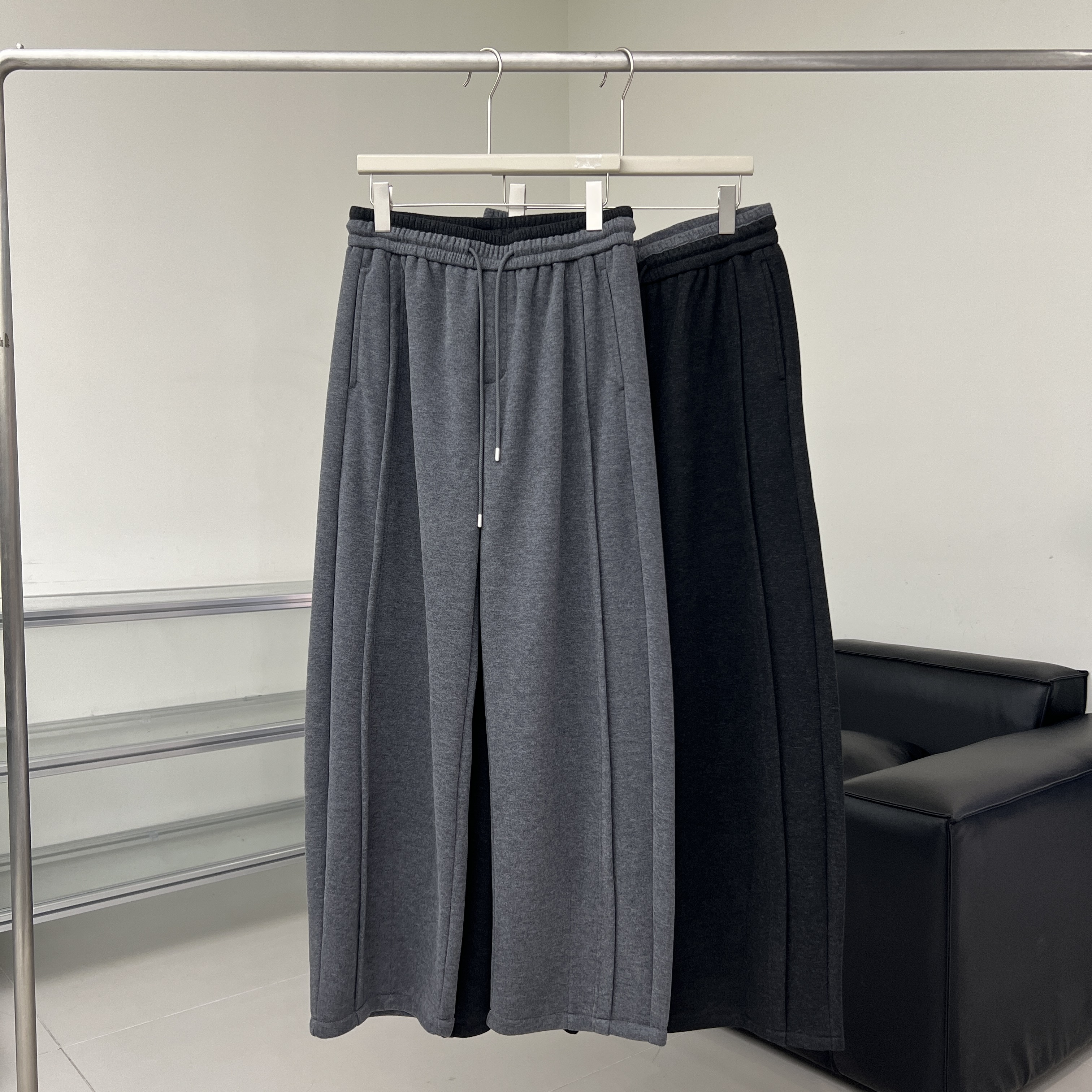 冬季韩系松弛感加绒百搭休闲裤男宽松保暖直筒桑蚕丝醋酸羊毛裤潮