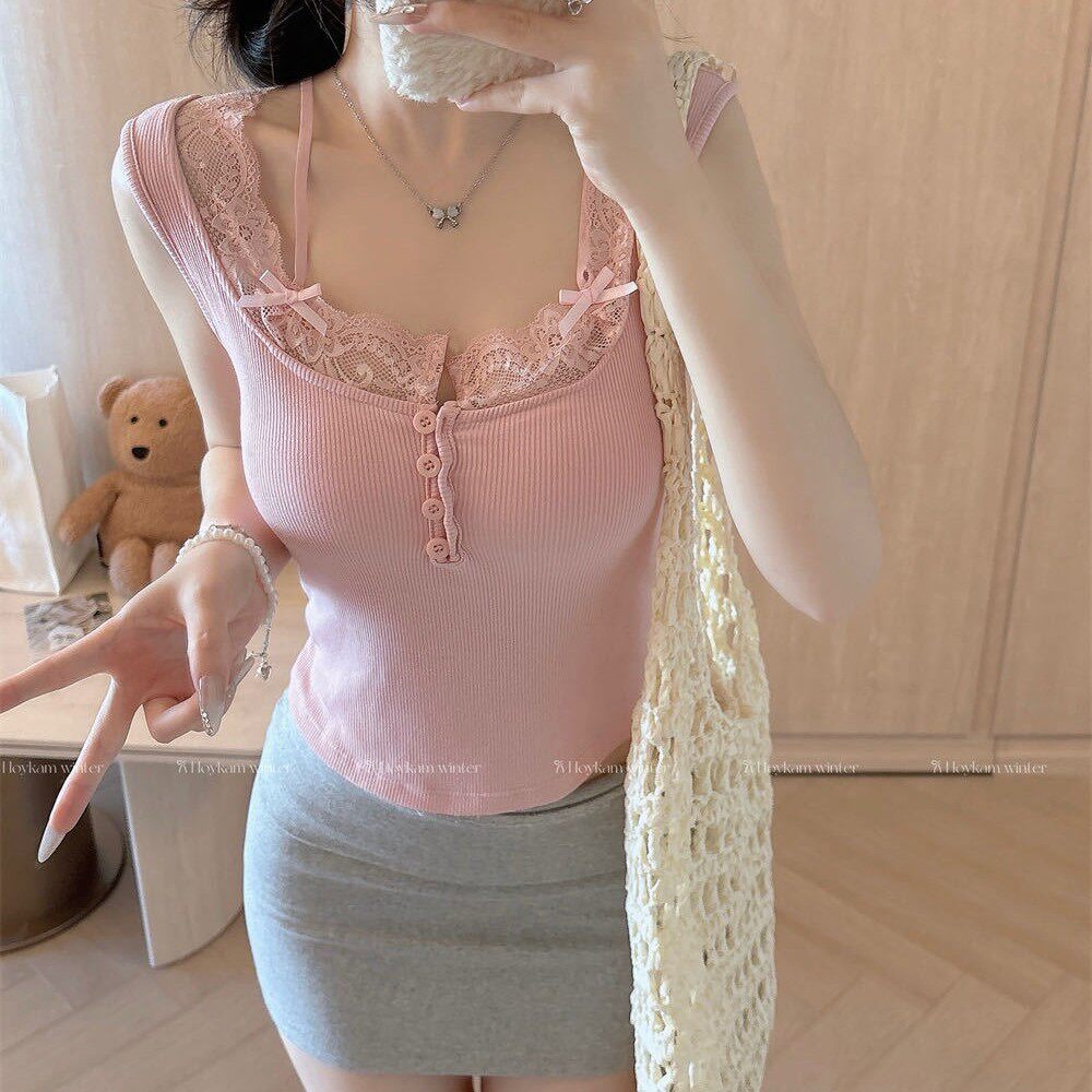 甜辣妹白色蕾丝宽肩带吊带女纯欲内搭修身显瘦背心短款无袖上衣女