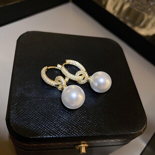 d家高版本珍珠耳钉时尚高级感简约耳环小香新款气质经典锆石耳饰