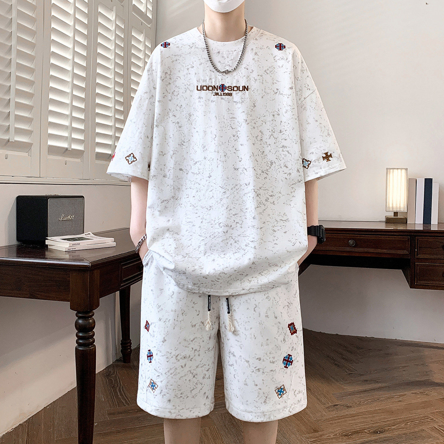 短袖t恤男生夏季薄款青少年半袖初中生运动休闲短裤套装男士潮牌
