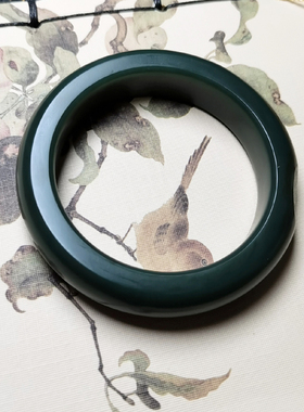 月扬玉舍沙枣青正装手镯