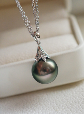 18K正圆无暇天然大溪地海水珍珠吊坠  孔雀绿色 超亮镜面光泽13mm