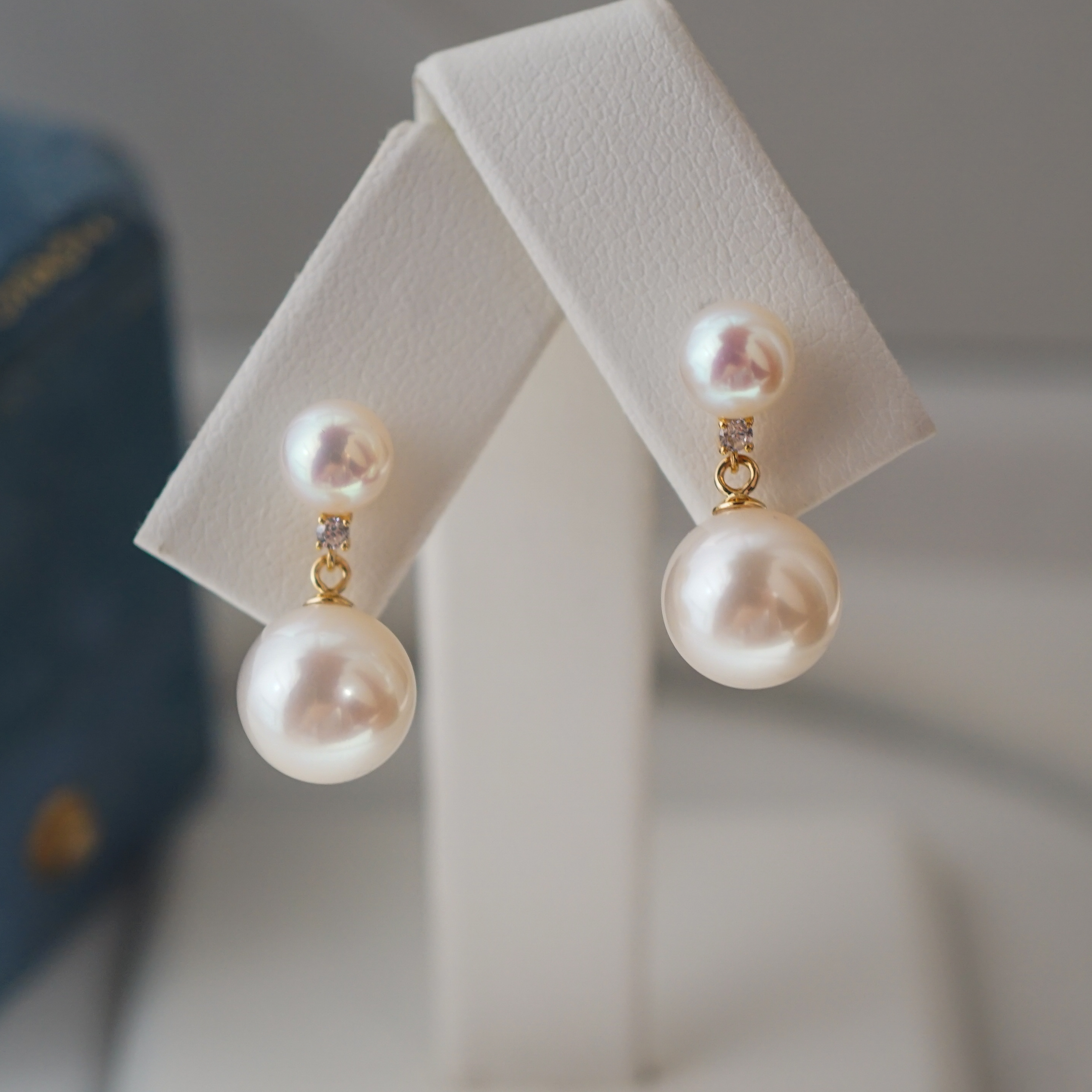 18K 极光正圆无暇天然AK珍珠耳环 耳钉 灵动款 6.5-10mm