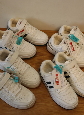 MISTERY 加绒小白鞋2025秋冬学生皮面保暖二棉鞋女魔术贴百搭板鞋