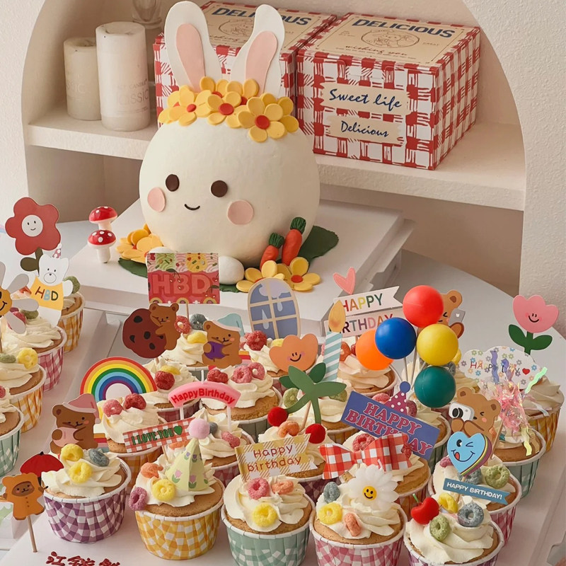 儿童节纸杯蛋糕装饰插牌卡通小熊花朵幼儿园小朋友生日甜品台插件