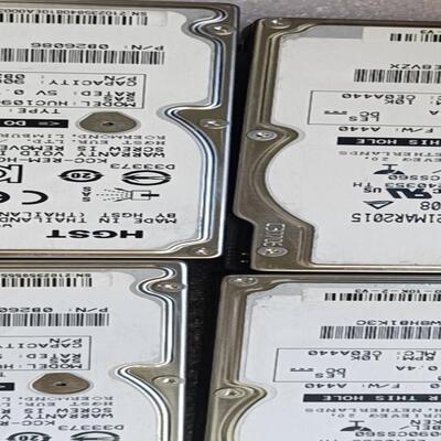 日立HUC109090CSS600机械硬盘