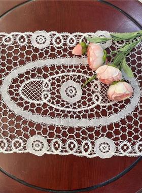 D111 白色手工青州府长方盘垫棉质30*45cm