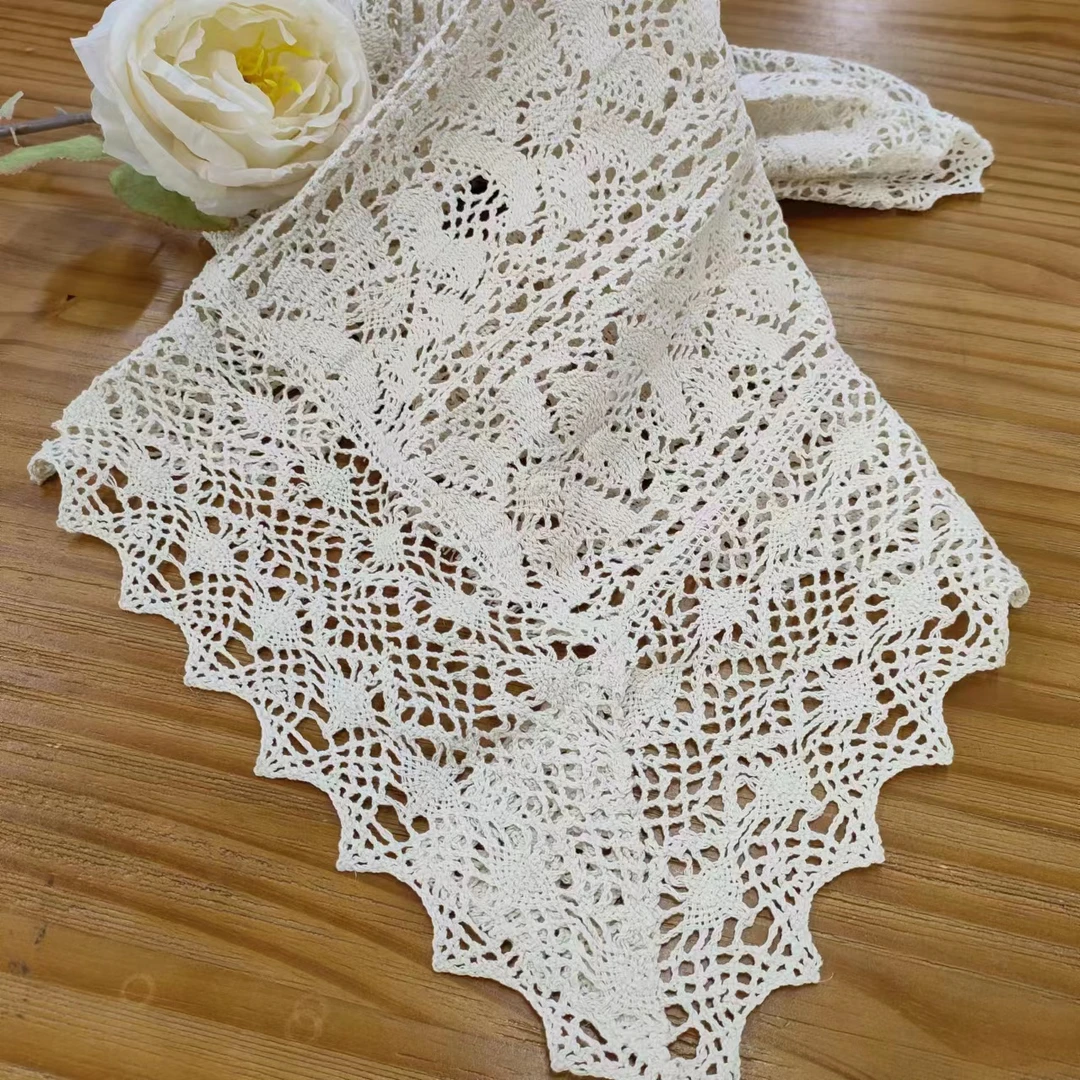 C204-1  机钩小花方盖巾60×60cm本色棉质 (1条)