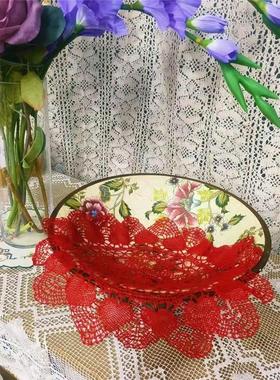 M105-1  红色棒槌花边圆盘垫 35cm 一个